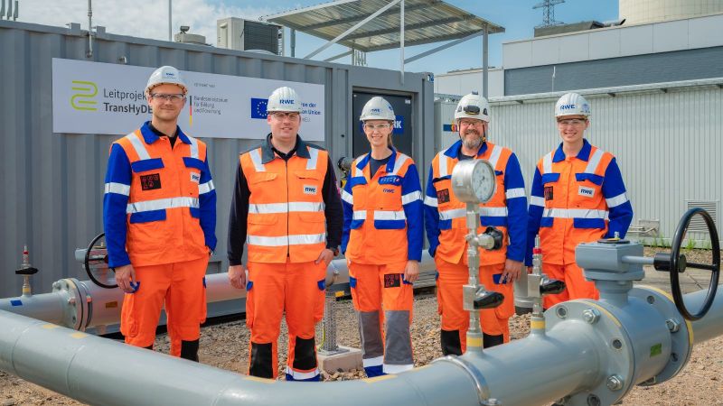 Das Team von RWE, das die H2-Loop in Lingen in Betrieb genommen hat. 